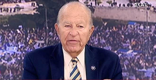 Κρις Σπύρου: Έριξαν δακρυγόνα σε αυτόν που μετρούσε το πλήθος στο Ζάππειο